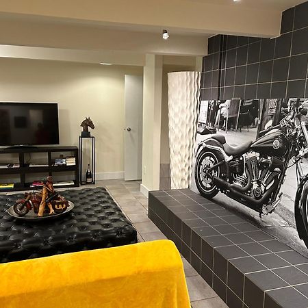 Cypress: Private Bedroom/Bathroom/Office, With Shared Pool, Hot Tub North Vancouver Eksteriør bilde