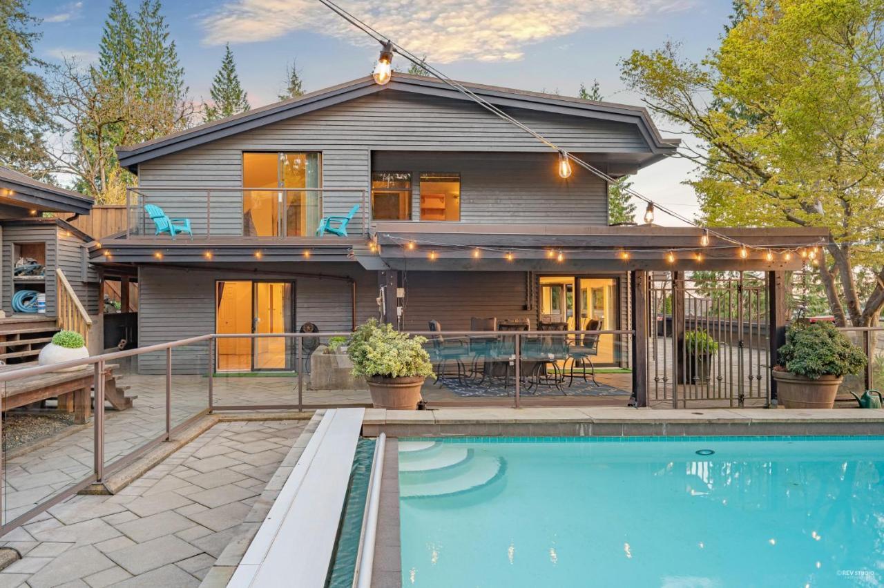 Cypress: Private Bedroom/Bathroom/Office, With Shared Pool, Hot Tub North Vancouver Eksteriør bilde