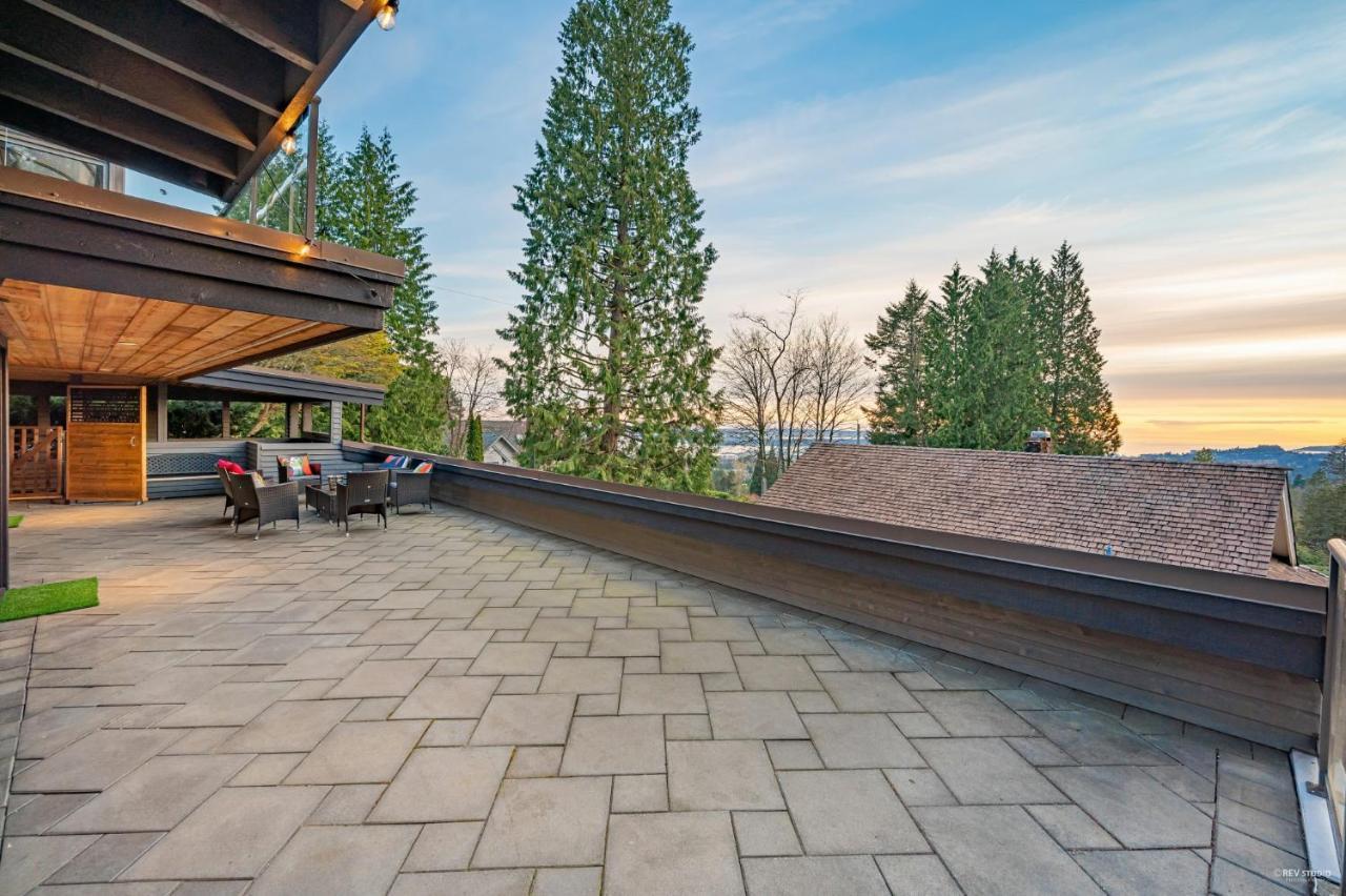 Cypress: Private Bedroom/Bathroom/Office, With Shared Pool, Hot Tub North Vancouver Eksteriør bilde
