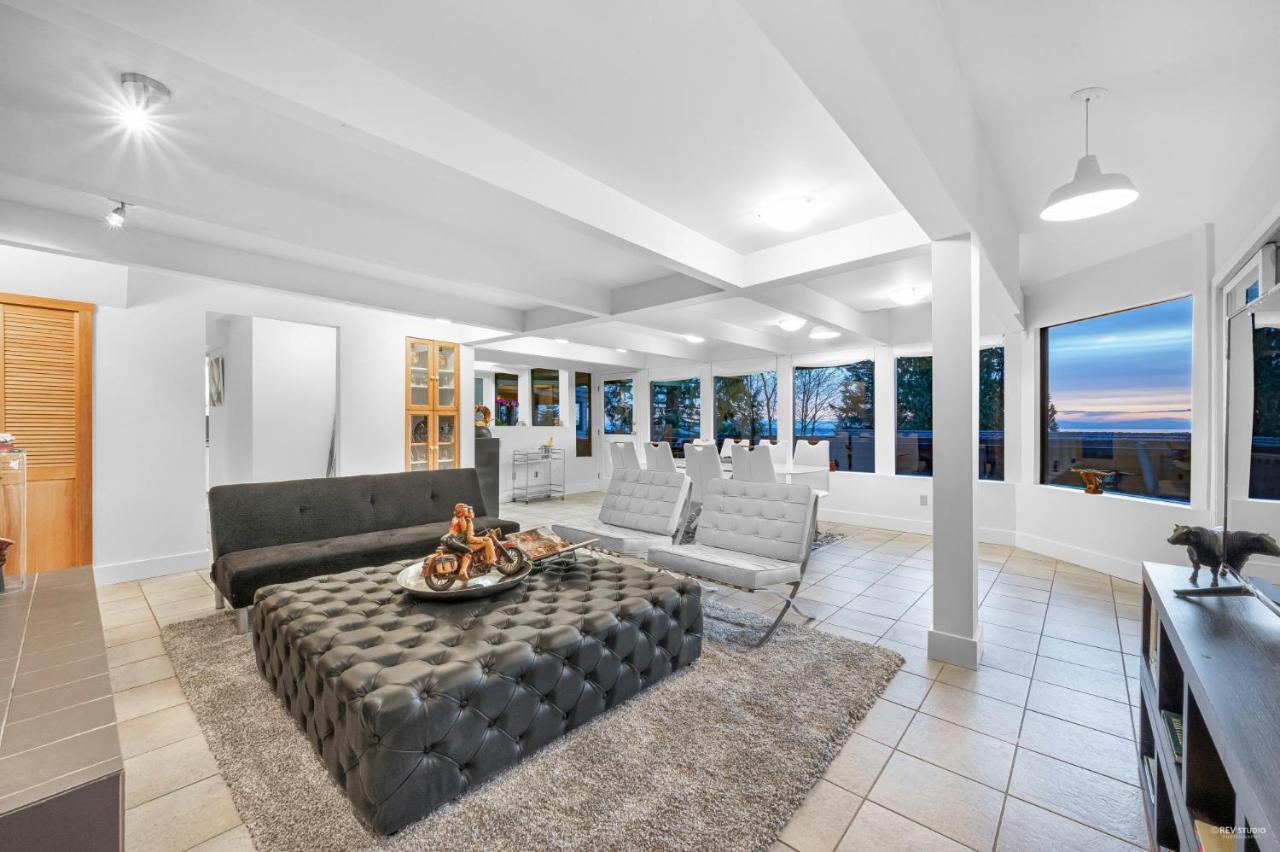 Cypress: Private Bedroom/Bathroom/Office, With Shared Pool, Hot Tub North Vancouver Eksteriør bilde