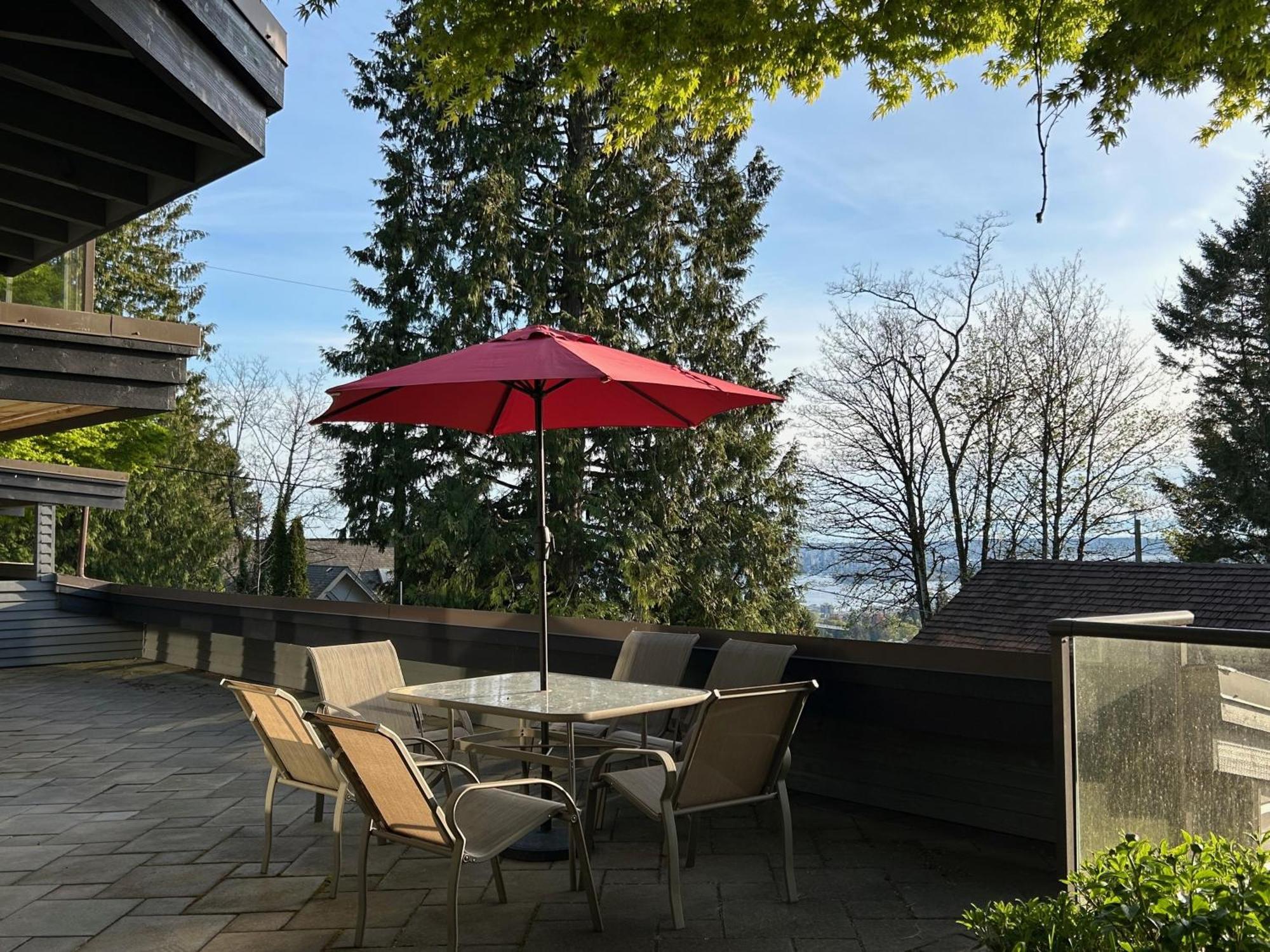 Cypress: Private Bedroom/Bathroom/Office, With Shared Pool, Hot Tub North Vancouver Eksteriør bilde