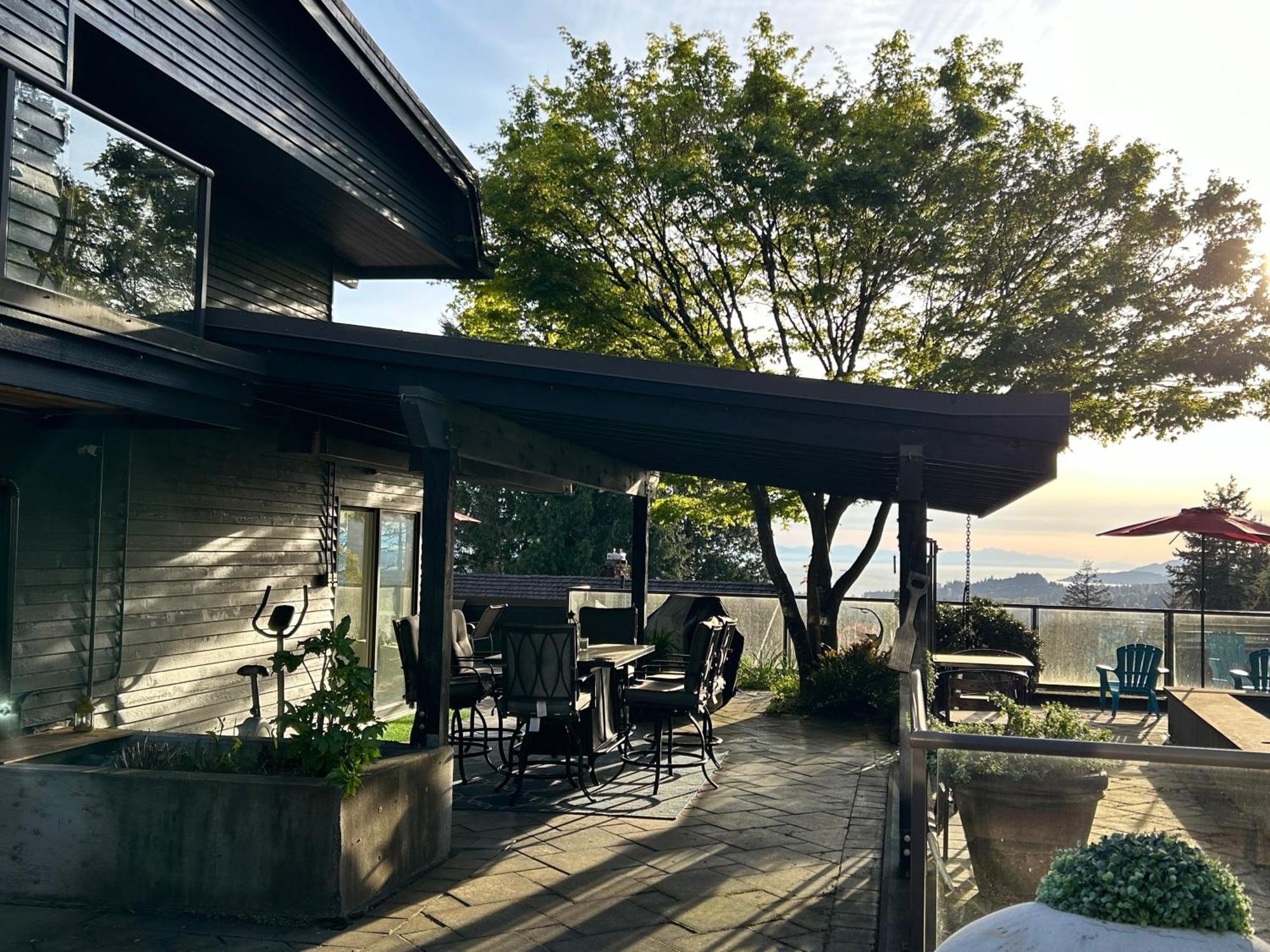 Cypress: Private Bedroom/Bathroom/Office, With Shared Pool, Hot Tub North Vancouver Eksteriør bilde