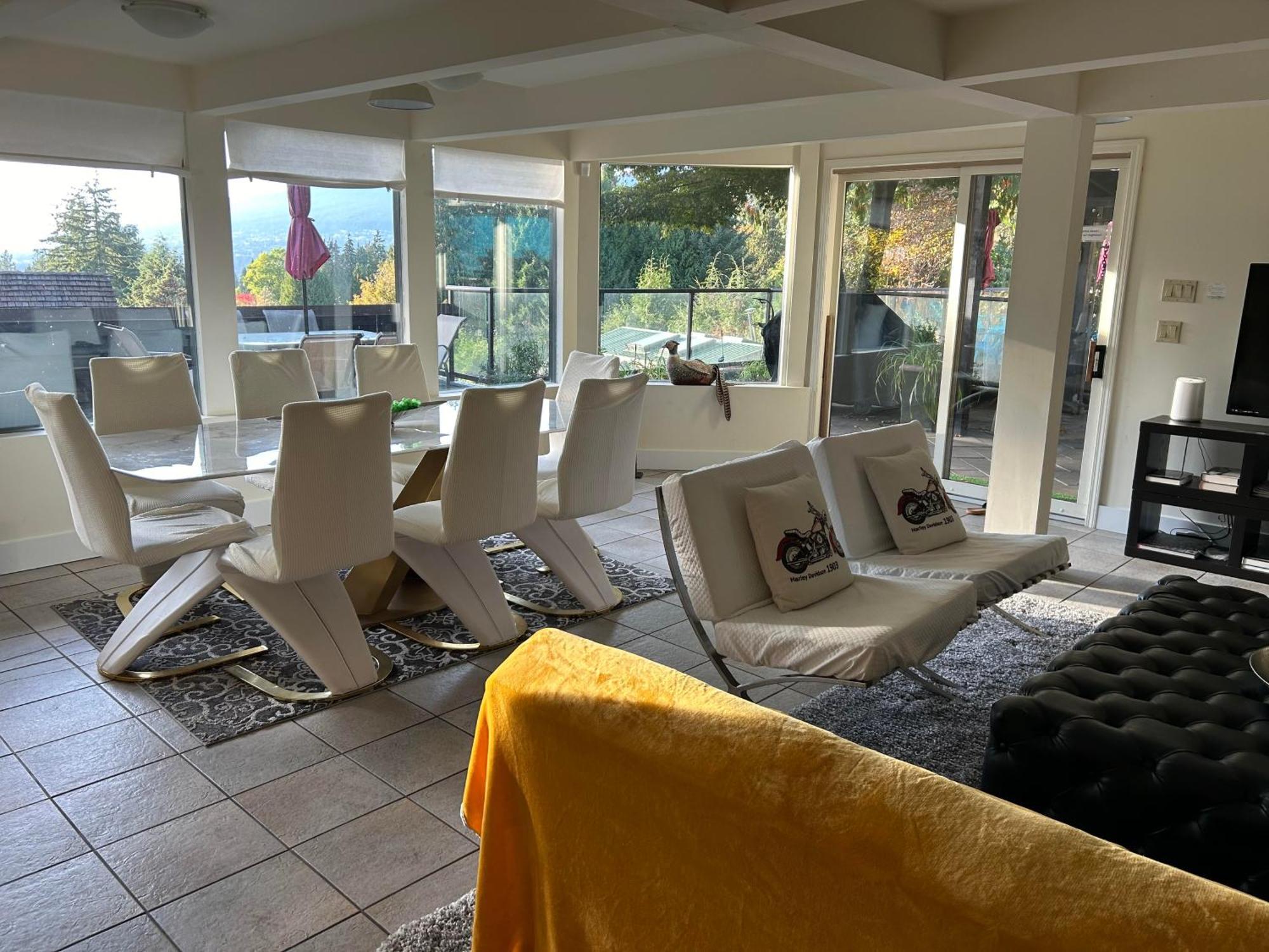Cypress: Private Bedroom/Bathroom/Office, With Shared Pool, Hot Tub North Vancouver Eksteriør bilde