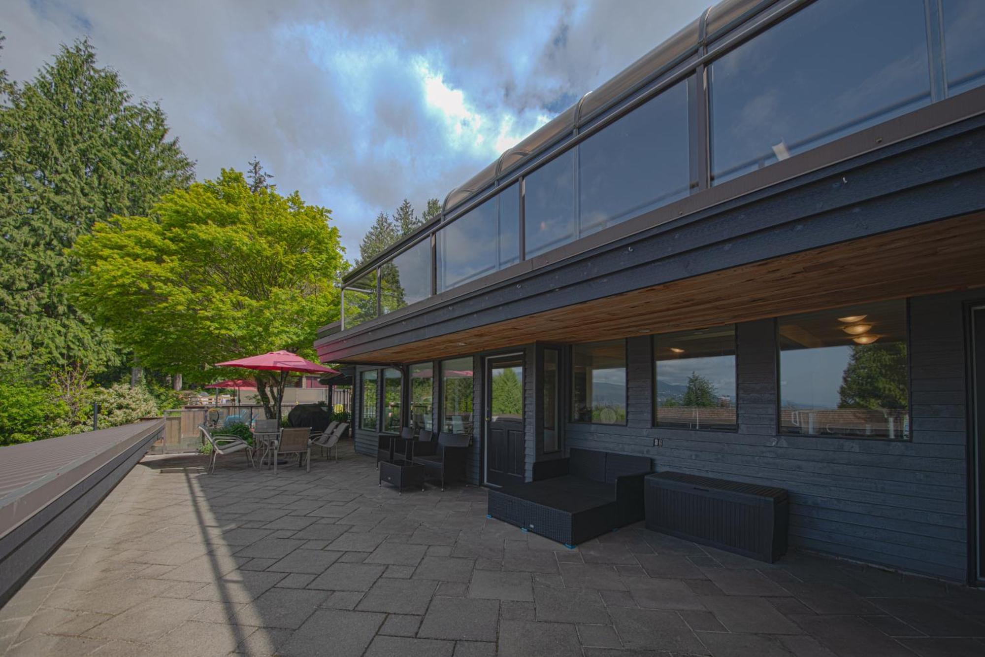 Cypress: Private Bedroom/Bathroom/Office, With Shared Pool, Hot Tub North Vancouver Eksteriør bilde