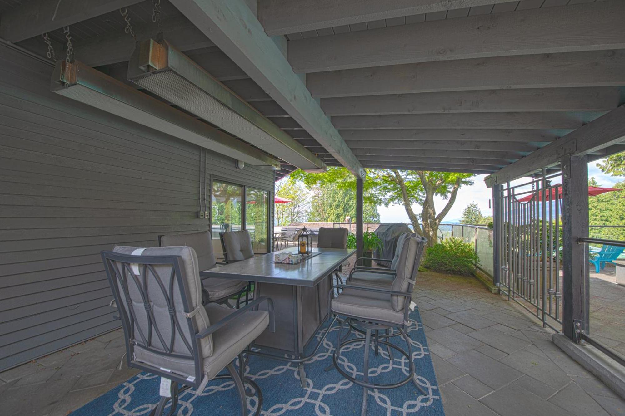 Cypress: Private Bedroom/Bathroom/Office, With Shared Pool, Hot Tub North Vancouver Eksteriør bilde