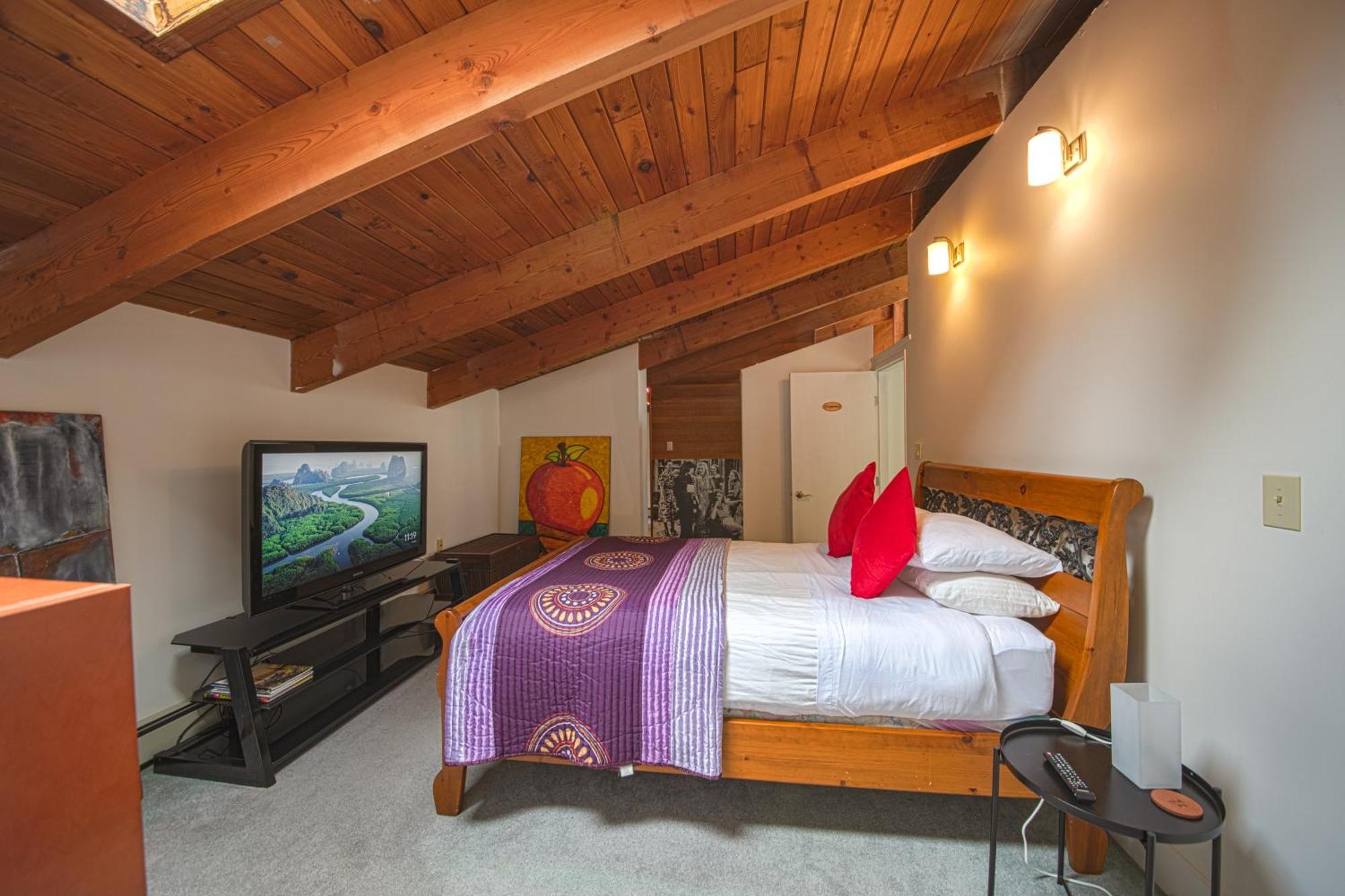 Cypress: Private Bedroom/Bathroom/Office, With Shared Pool, Hot Tub North Vancouver Eksteriør bilde