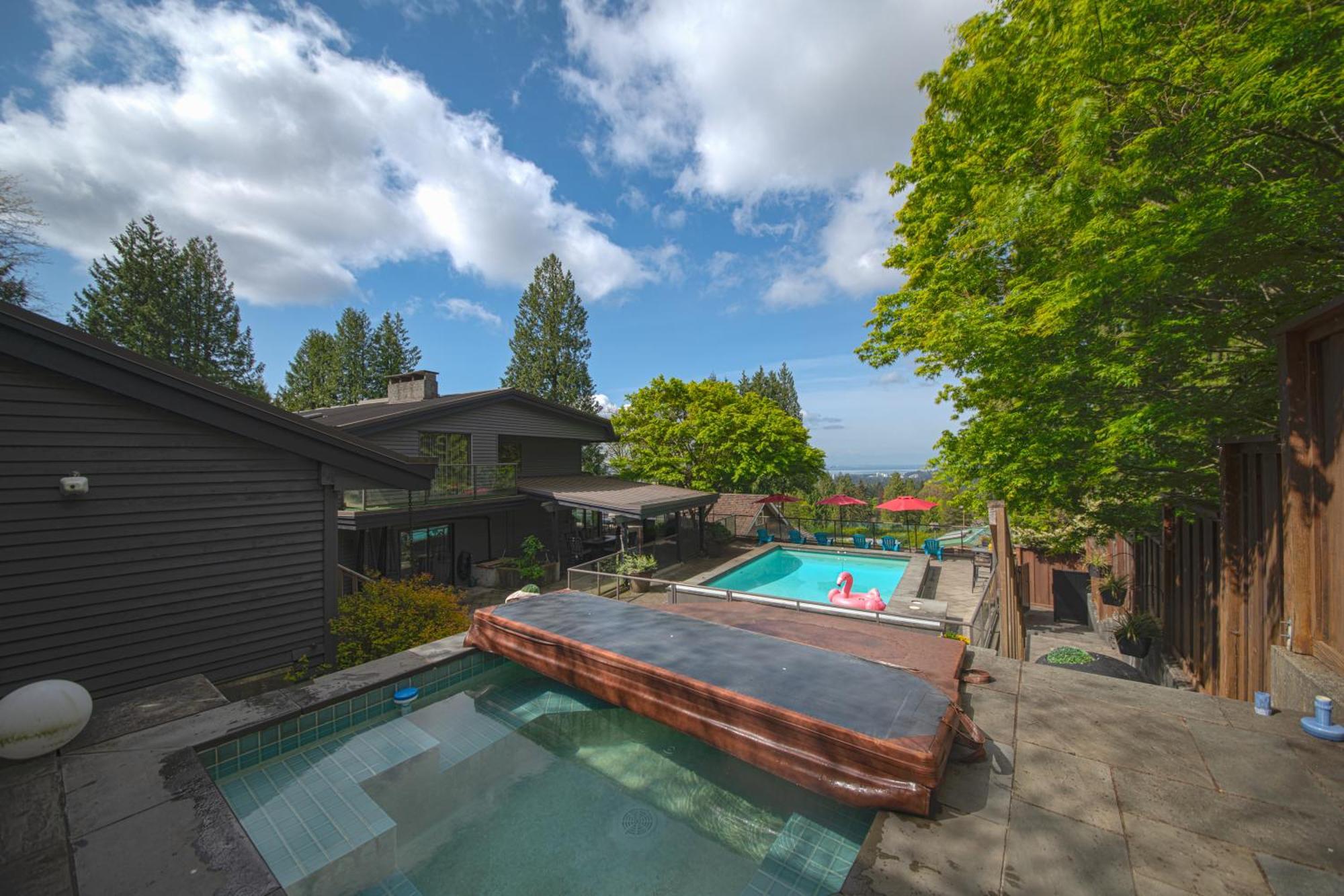 Cypress: Private Bedroom/Bathroom/Office, With Shared Pool, Hot Tub North Vancouver Eksteriør bilde