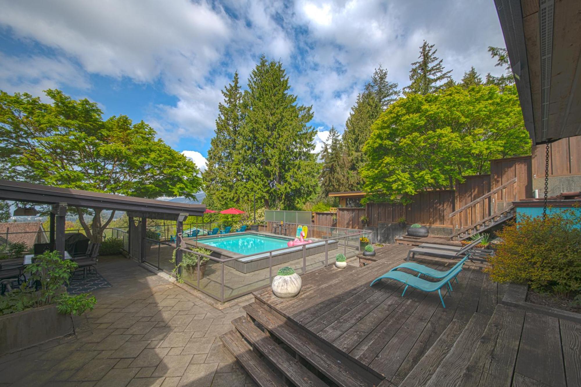 Cypress: Private Bedroom/Bathroom/Office, With Shared Pool, Hot Tub North Vancouver Eksteriør bilde